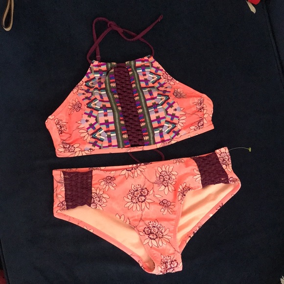 Time And Tru High Neck Bikini Set M (8-10) - Picture 7 of 10